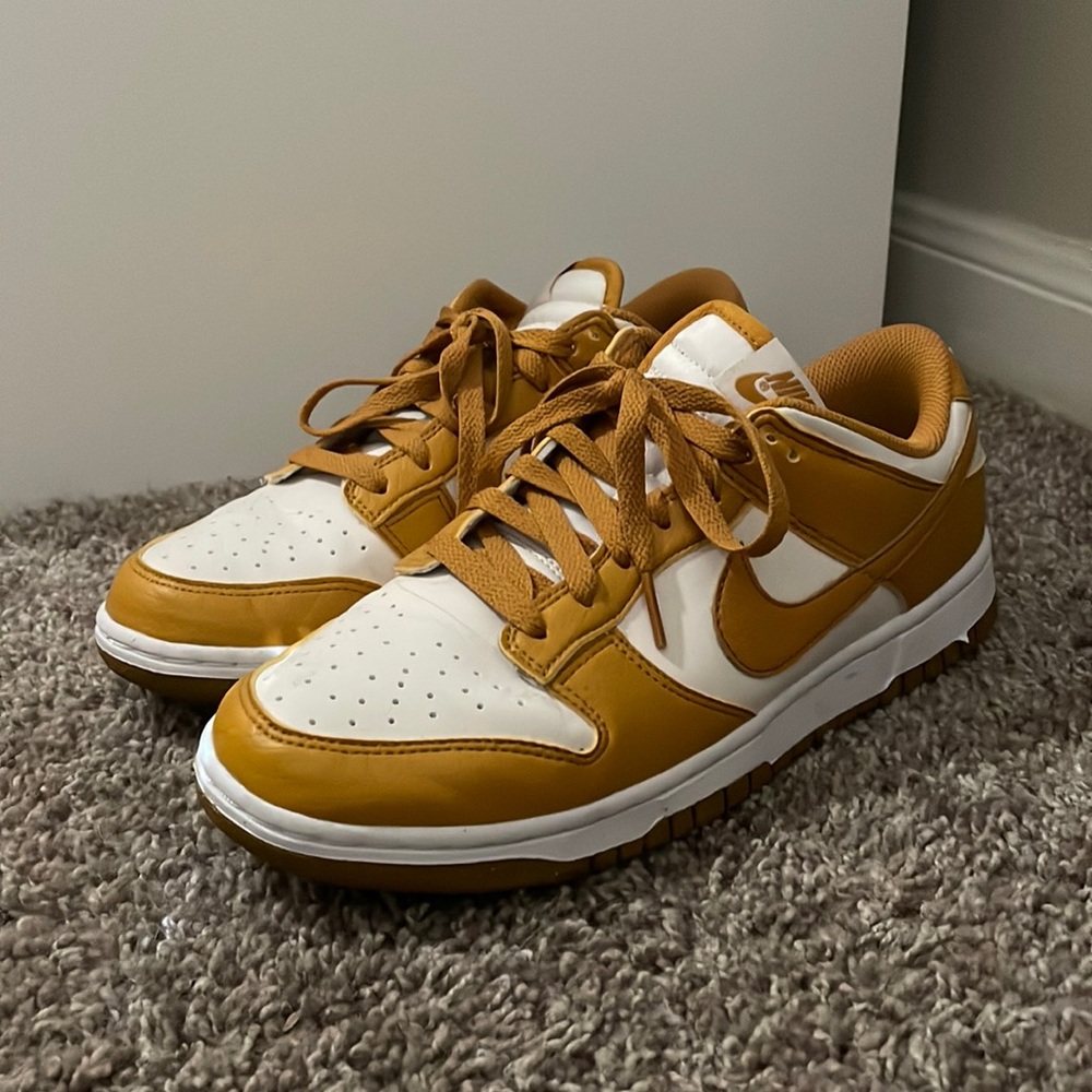 Nike Dunk Low Gold